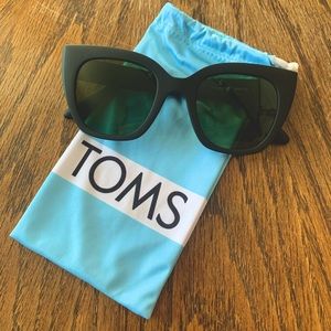 TOMS Cat Eye Sunglasses